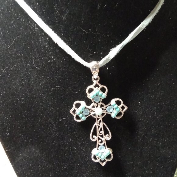 Vintage Blue / Silver Cross Pendant on a Leather Necklace - Picture 3 of 3